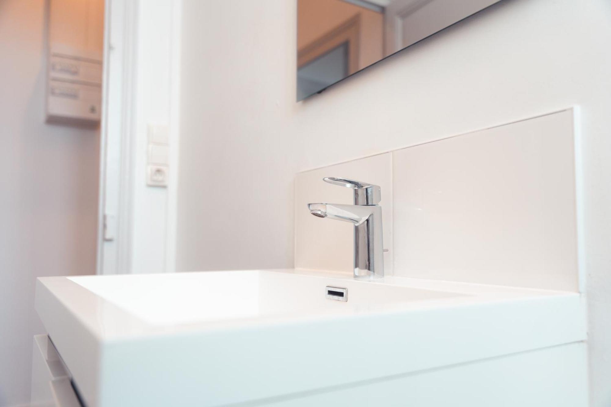 Le Ronsardien - Appartement Calme Et Confortable Tours Esterno foto